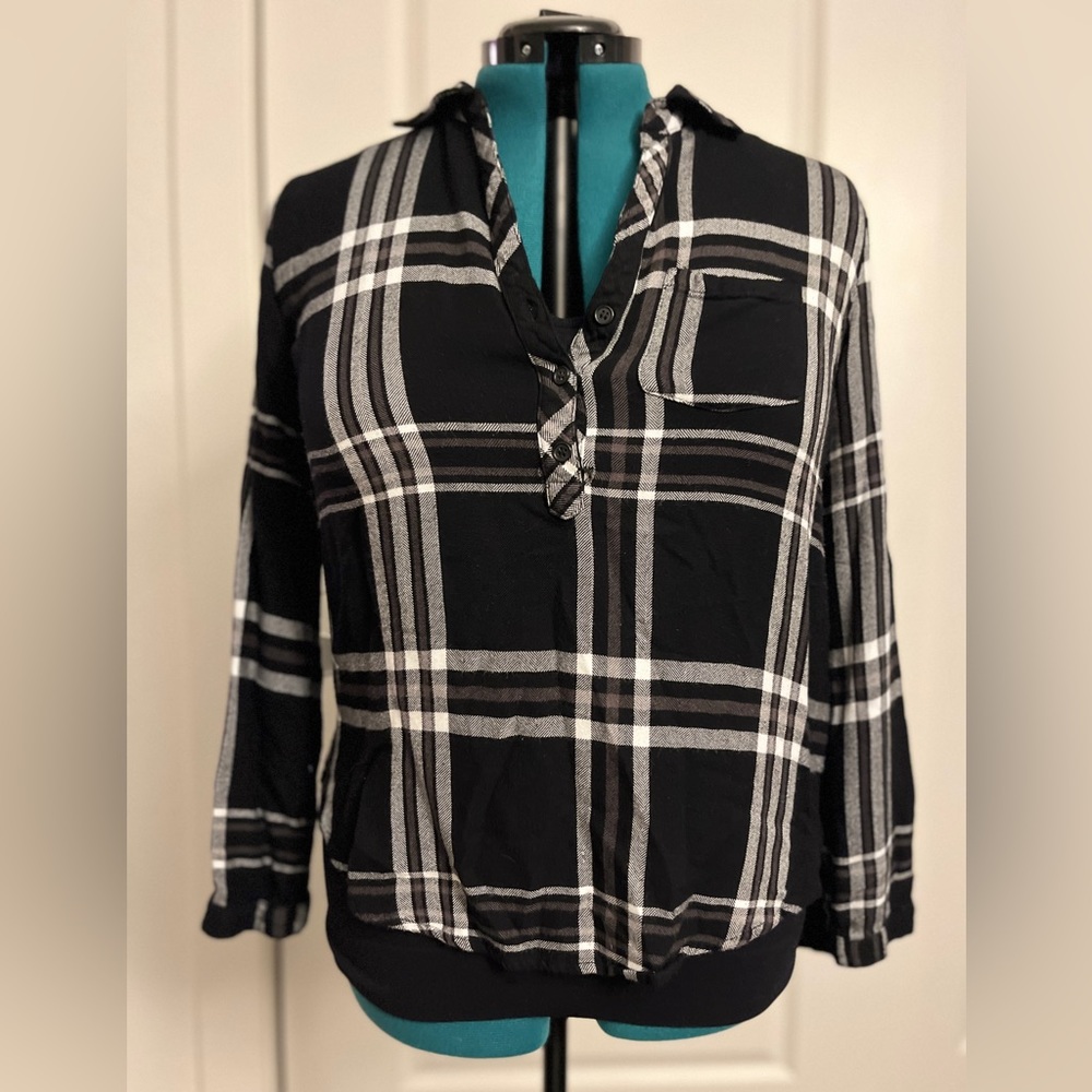 Black 1/2 Button Down Flannel Shirt
